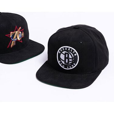 Šiltovka Mitchell & Ness Sweet Suede Snapback Brooklyn Nets Black Modrá | HHSS7359-BNEYYPPPBLCK, 2
