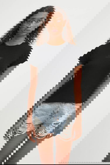 Tričko Maison Margiela MM6 Maison Margiela Ribbed Short Sleeve Wool Blend T-shirt Čierna | S52GC0357.M20122.900, 0