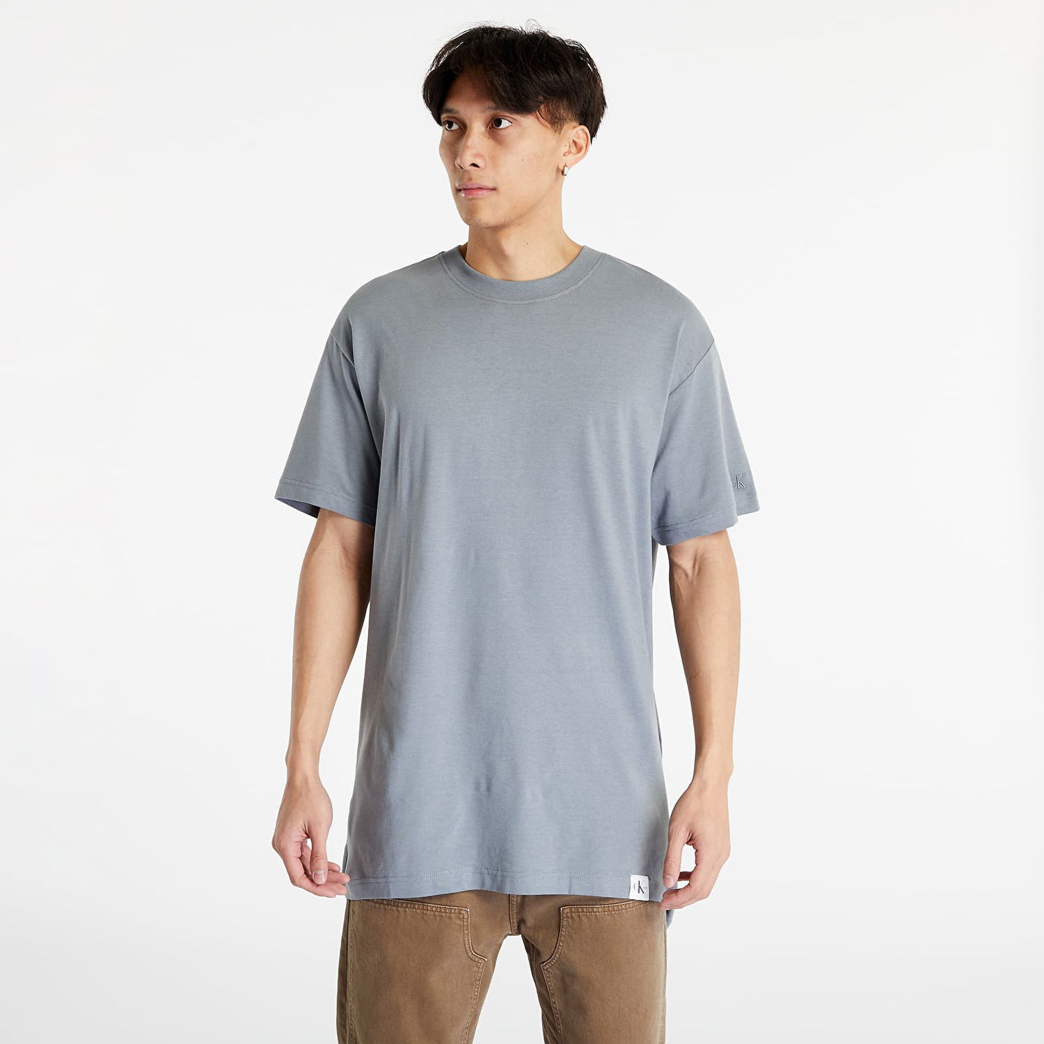 Tričko CALVIN KLEIN Logo Tab Long Length Short Sleeve Tee Šedá | J30J323152 PN6, 1