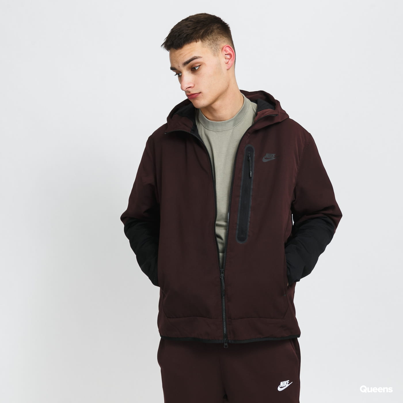 Sportswear Woven Repel Insulated Hooded Jacket