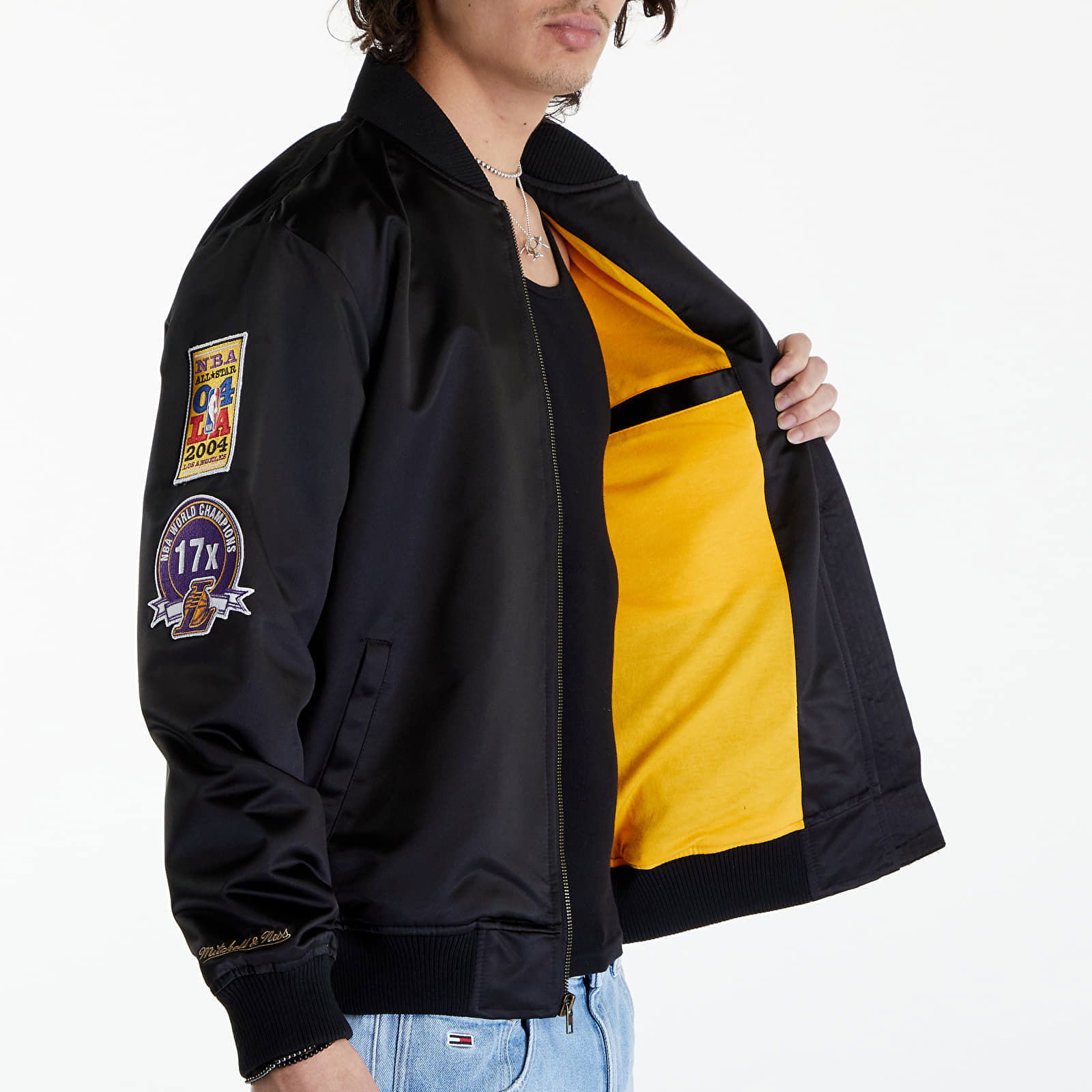 NBA Lightweight Satin Bomber Vintage Logo Lakers Black