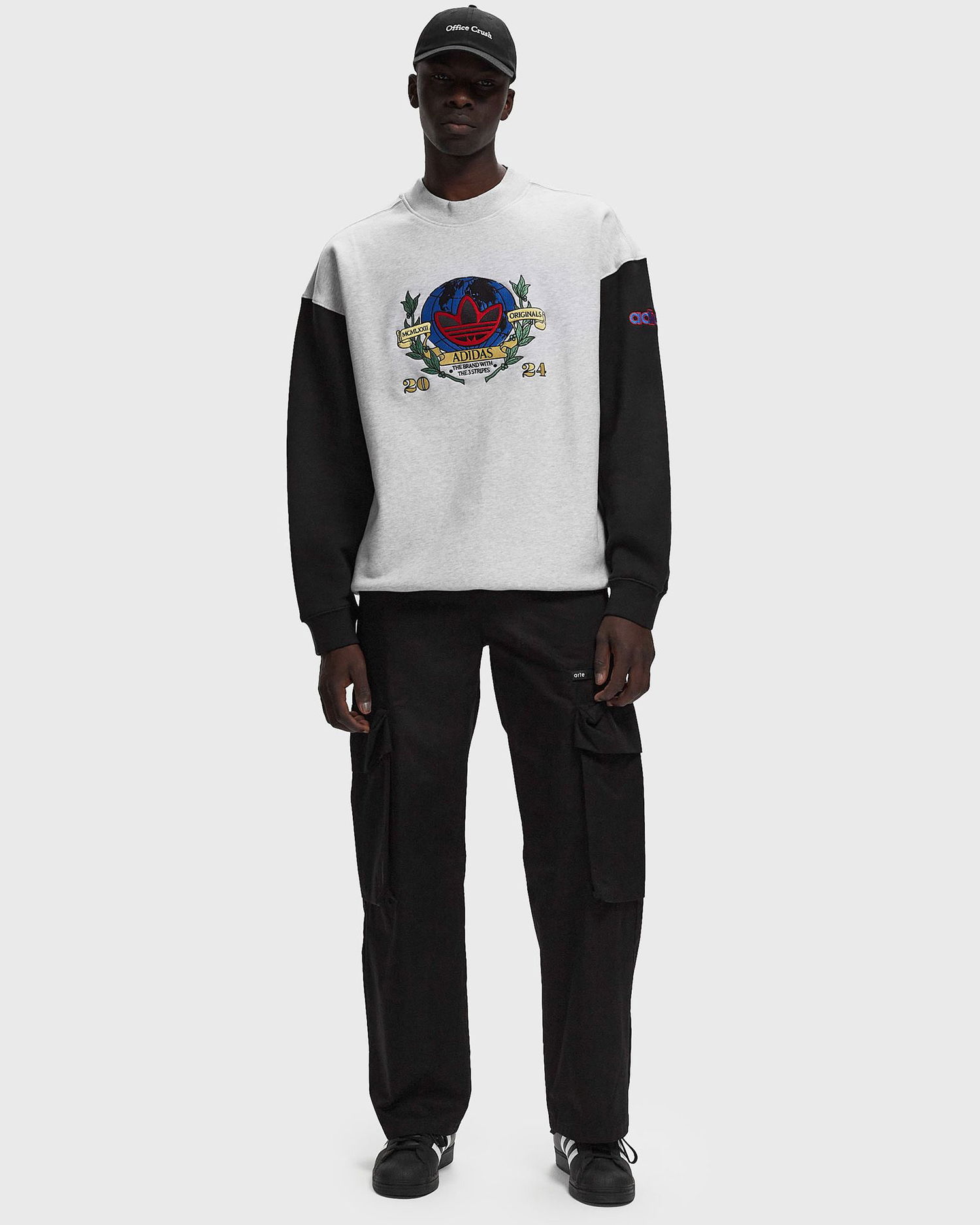Mikina adidas Originals Adidas OLPC CREWNECK men Sweatshirts grey Šedá | IZ2553, 1