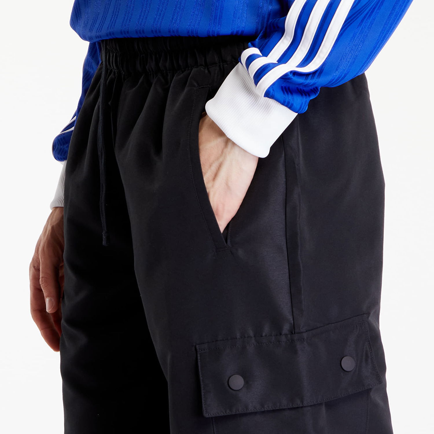 Tepláky adidas Originals ESS WOVEN CARGO Čierna | IX9974, 1
