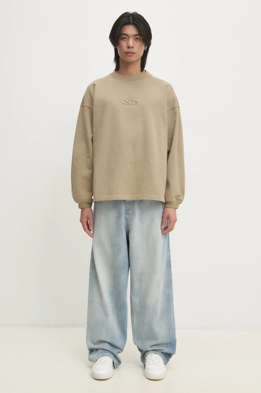 VETEMENTS Oval Logo Cropped Boxy Sweatshirt