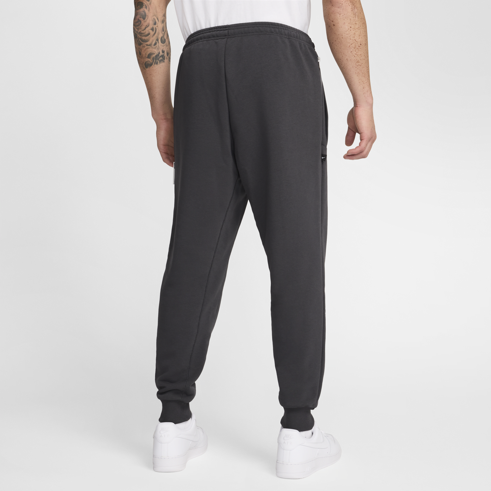 Liverpool FC Standard Issue Dri-FIT Pants