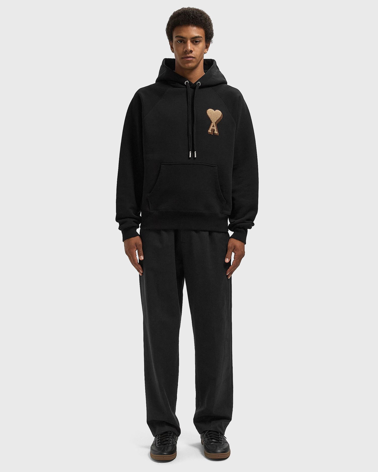 Mikina AMI Hoodie with Patch Čierna | USW770.747-001, 1