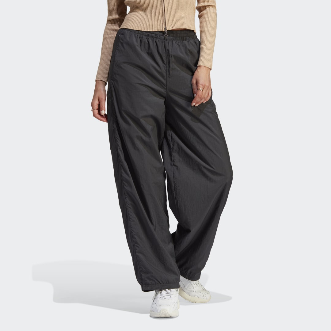 Nohavice a džínsy adidas Originals Premium Essentials Nylon Čierna | IC5310, 0