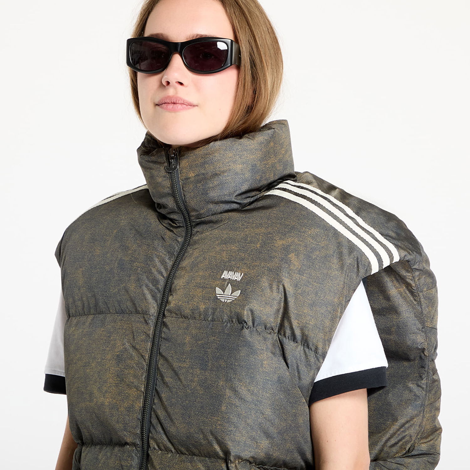 Vesta adidas Originals adidas x Avavav Puffer Vest Hnedá | JP4848, 1