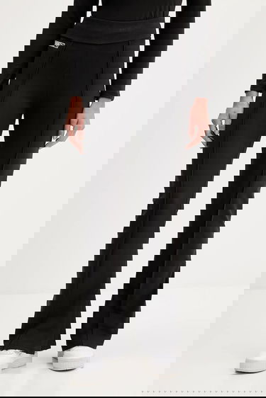 Legíny Puma PUMA x ROSÉ Flared Leggings with Front Seam Čierna | 635156, 0