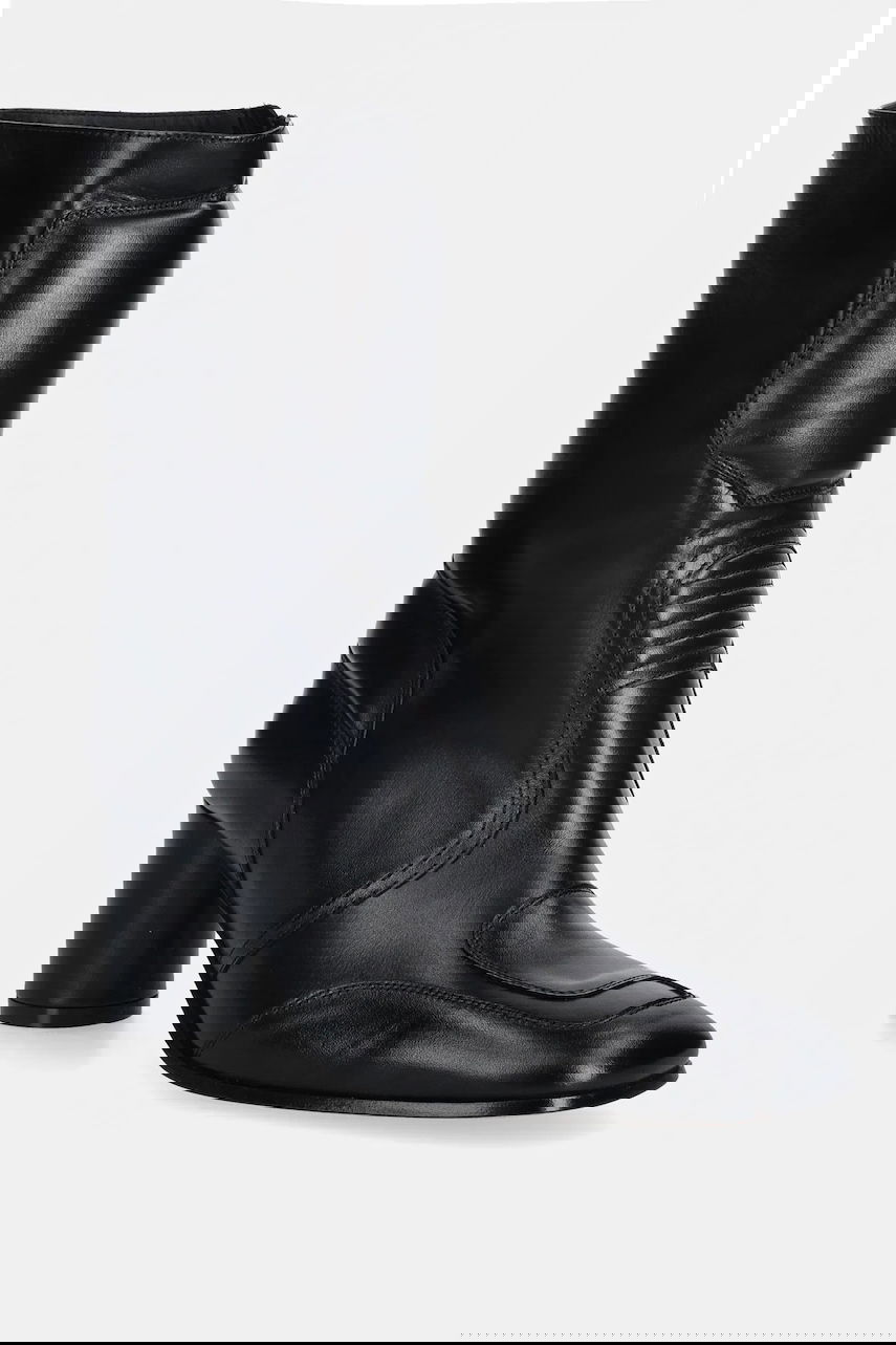 Tenisky a topánky Maison Margiela MM6 Maison Margiela Leather Square Toe Heeled Ankle Boots with Padded Panel Čierna | S66WU0136.P3350.T8013, 0