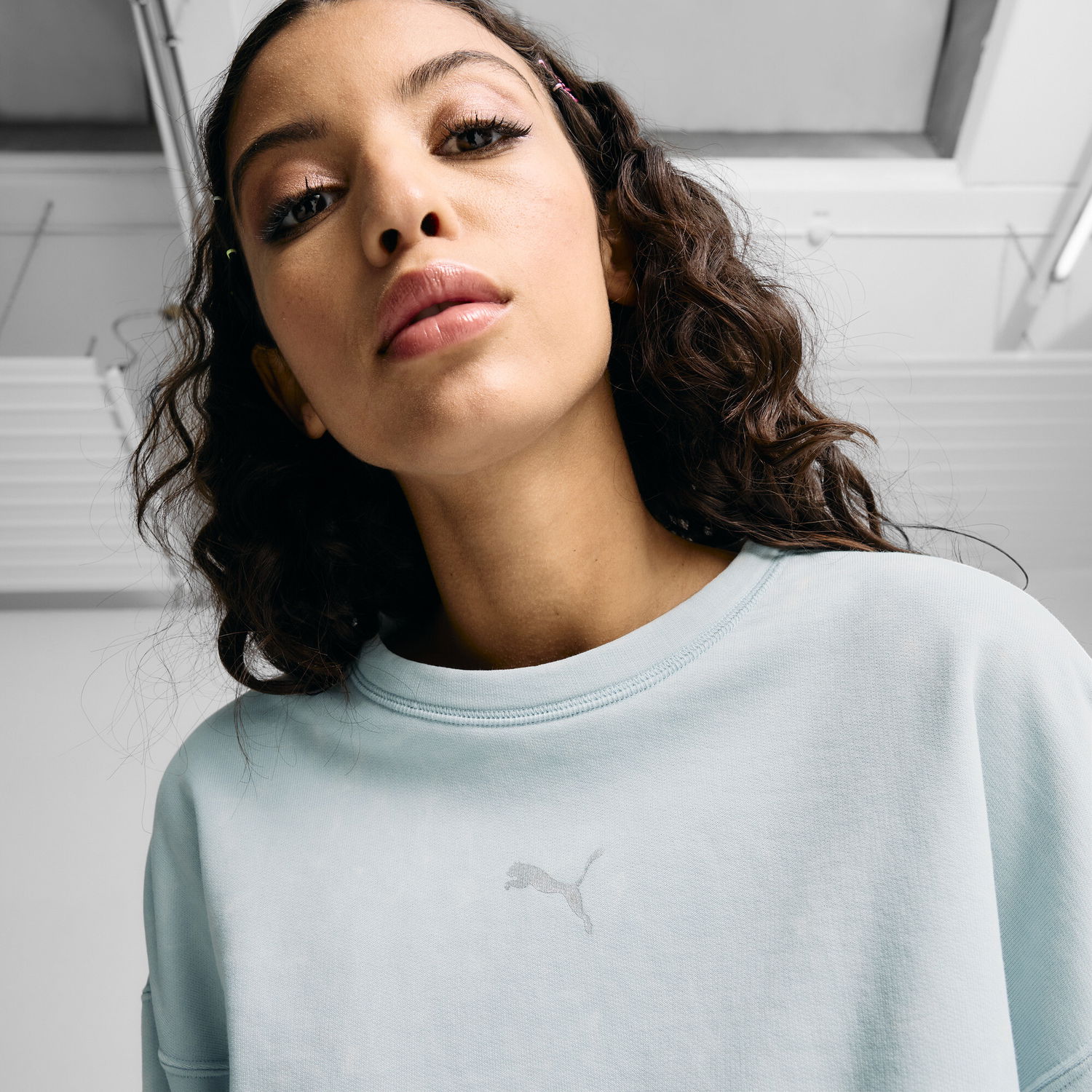 Mikina Puma DARE TO Washed Effect Relaxed Crew Neck Sweatshirt Modrá | 626799_26, 1