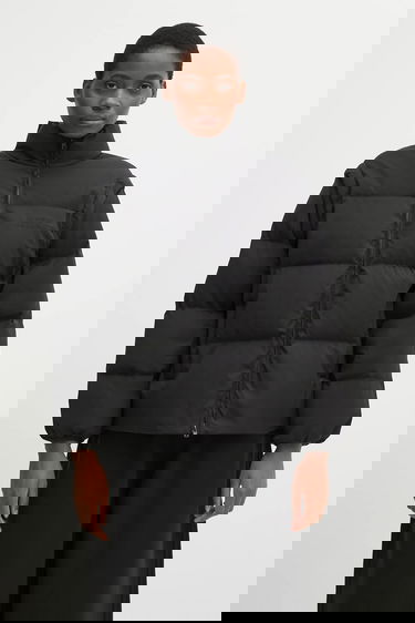 Prešívaná bunda Maison Margiela Winter High-Neck Cropped Full-Zip Puffer Jacket Čierna | S62AN0159.M35609.900, 0