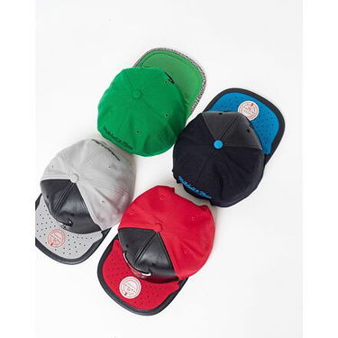 Šiltovka Mitchell & Ness Chicago Bulls Day One Snapback Hat Šedá | 6HSSMM19224-CBUBKGY, 6