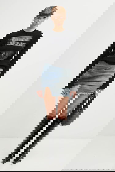 Sveter Maison Margiela MM6 Maison Margiela Ribbed Wool Blend Long-Sleeve Sweater with Shiny Panels Čierna | S62HL0041.M13196.900S, 5