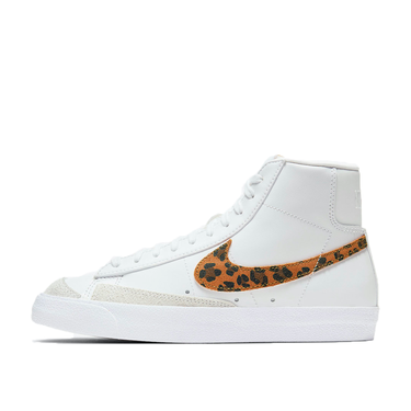 Tenisky a topánky Nike Blazer Mid '77 SE Wmns Biela | DA8736-101, 1