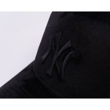 Šiltovka New Era New Era MLB Velour 9FORTY Trucker NY Yankees Cap One Size (56-59 cm) Čierna | 60595360, 5