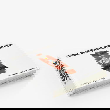 Kniha a časopis Phaidon Skateboard Book by Jonathan Olivares Biela | PH667498, 0