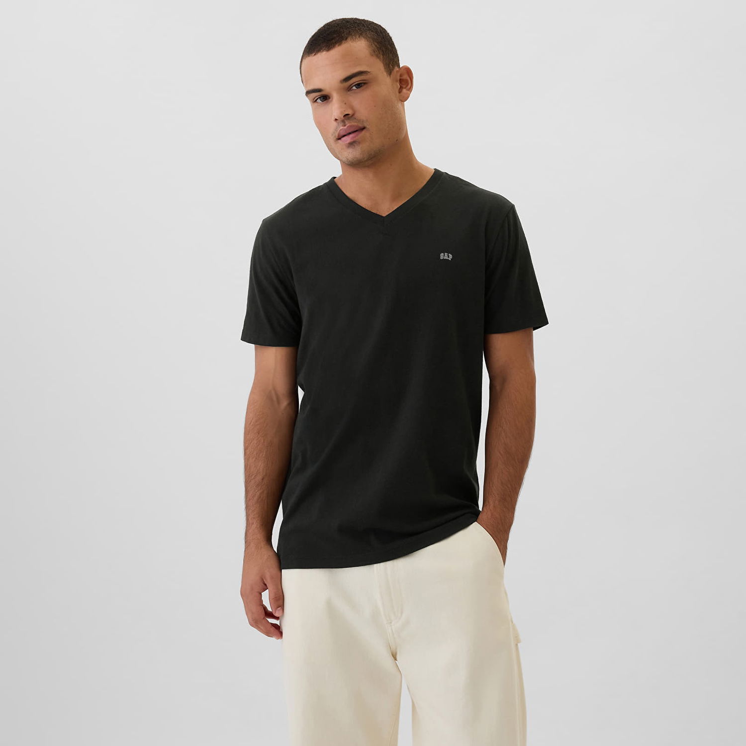 Tričko GAP T-shirt Micro Logo Vneck Tee True Black S Čierna | 502020-03, 0
