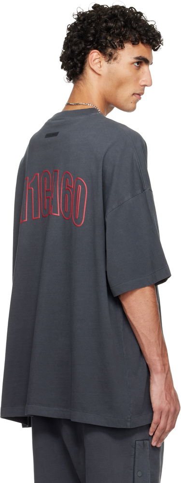 Tričko Fear of God Oversized Graphic ESSENTIALS Holiday 'Chicago' 90s T-shirt Šedá | 125HO254562F, 2