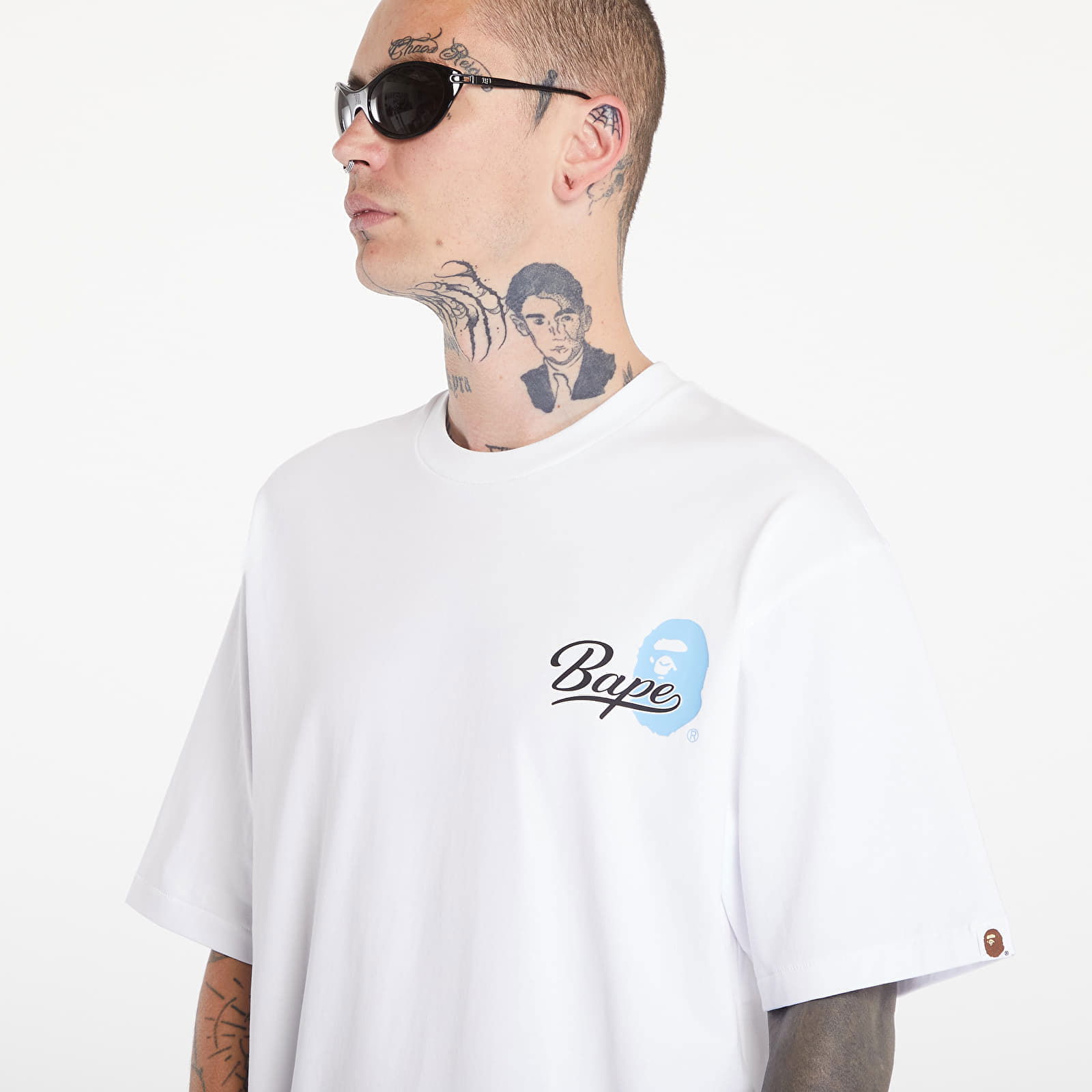 A BATHING APE Cursive College Logo Relaxed Fit Short Sleeve Tee White