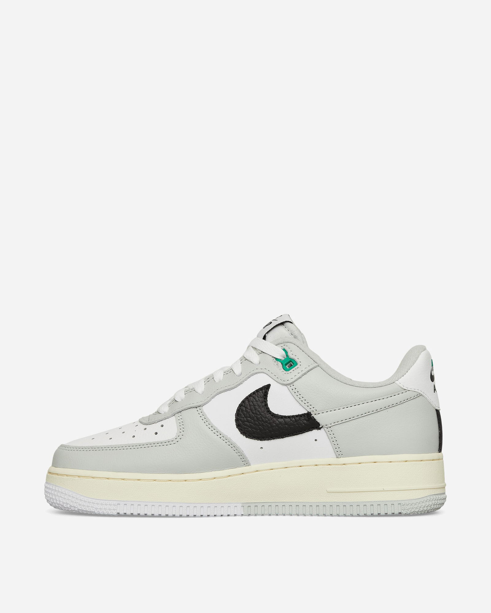 Air Force 1 '07 LV8 "Split Light Silver"