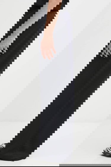 Nohavice Maison Margiela MM6 Maison Margiela x Salomon Waffle-Knit Wide-Leg Trousers Čierna | SH0KA0058.M20139.899, 1