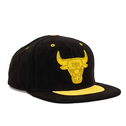 Šiltovka Mitchell & Ness NBA Day 4 Snapback Chicago Bulls Black / Yellow Čierna | HHSS5822-CBUYYPPPBKYW