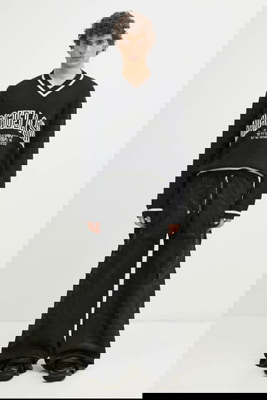 Sveter Maison Margiela MM6 Margiela V-Neck Graphic Sweater with Numeric Print Čierna | SH0HN0002, 4