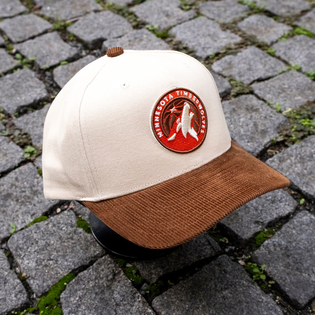 Šiltovka Mitchell & Ness Mitchell & Ness Tawny Pro Crown Minnesota Timberwolves Snapback Cap Béžová | HP14311-MTICRBR, 0