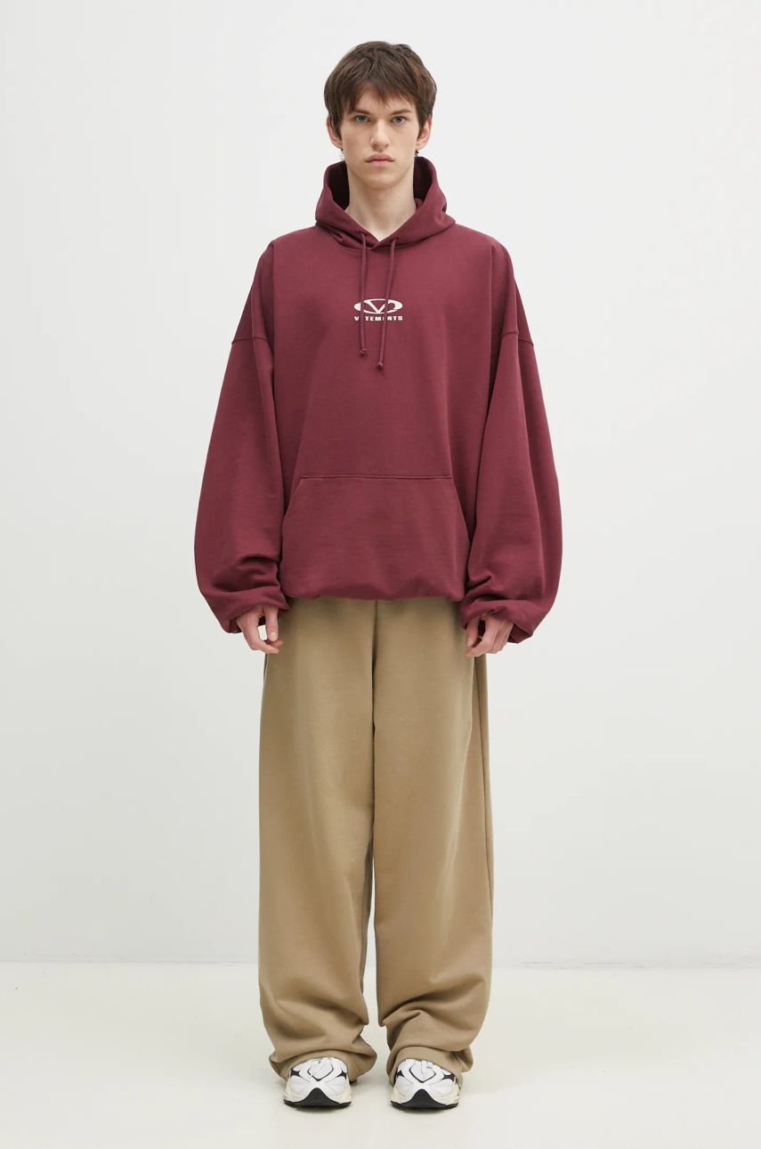 VETEMENTS Oval Logo Cropped Boxy Hoodie