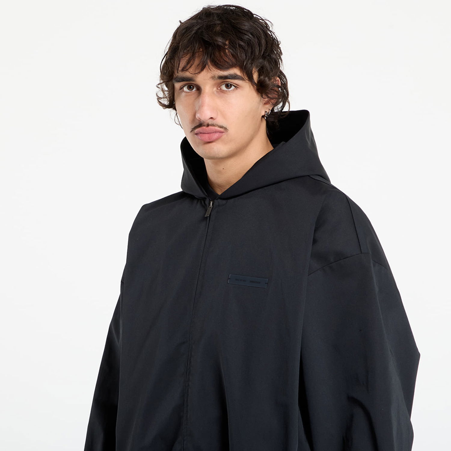 Mikina Fear of God Fear of God Essentials Poly Cotton Twill Hoodie Čierna | 202SP258020F-861, 1