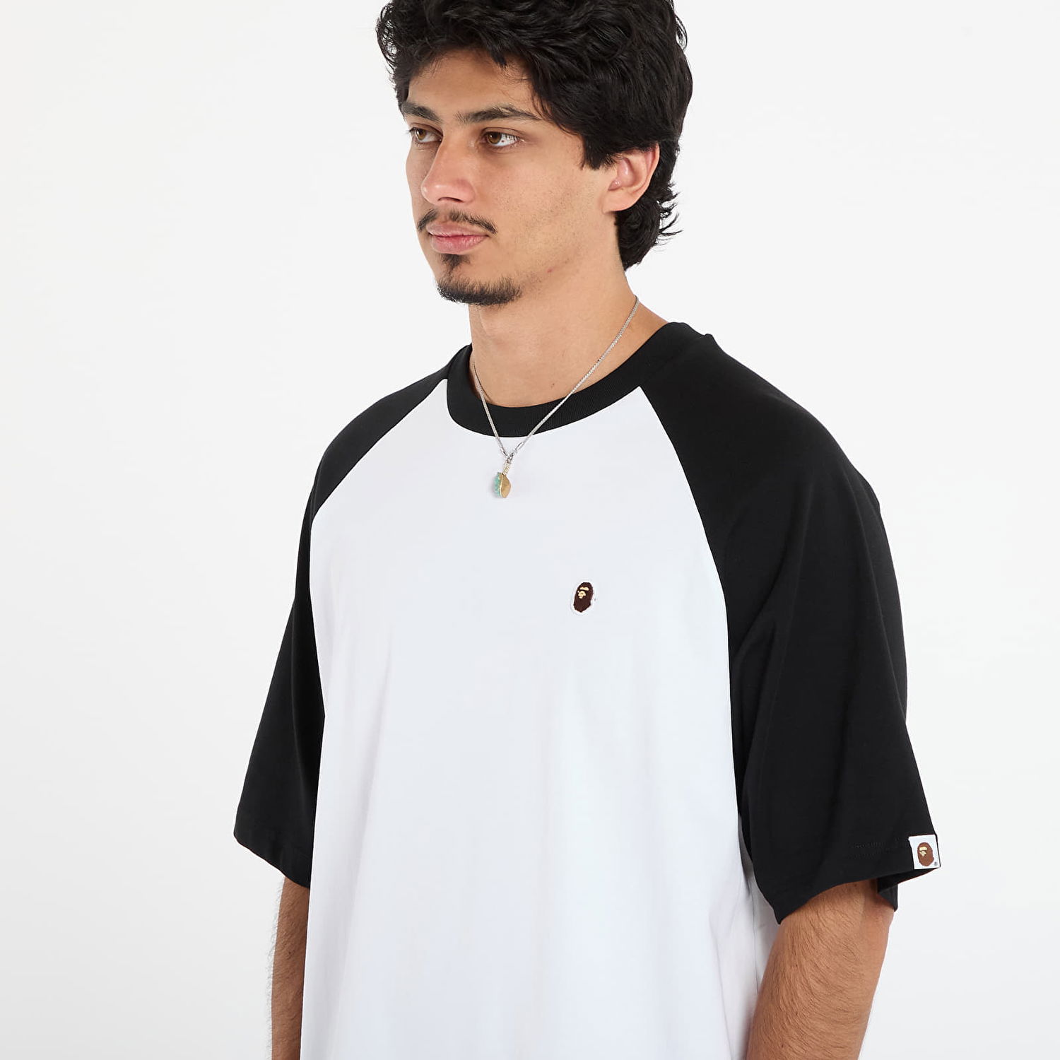 Tričko BAPE One Point Relaxed Fit Raglan Tee Čierna | 001CSL801306MWHT, 1