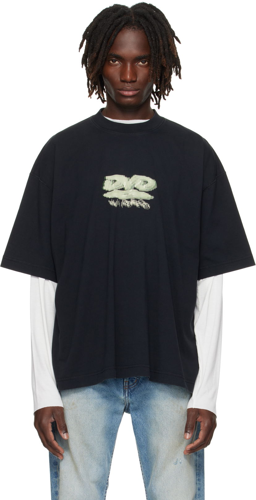 Tričko VETEMENTS VETEMENTS 'DVD' Regular Fit Graphic Tee Čierna | UH76TR380B