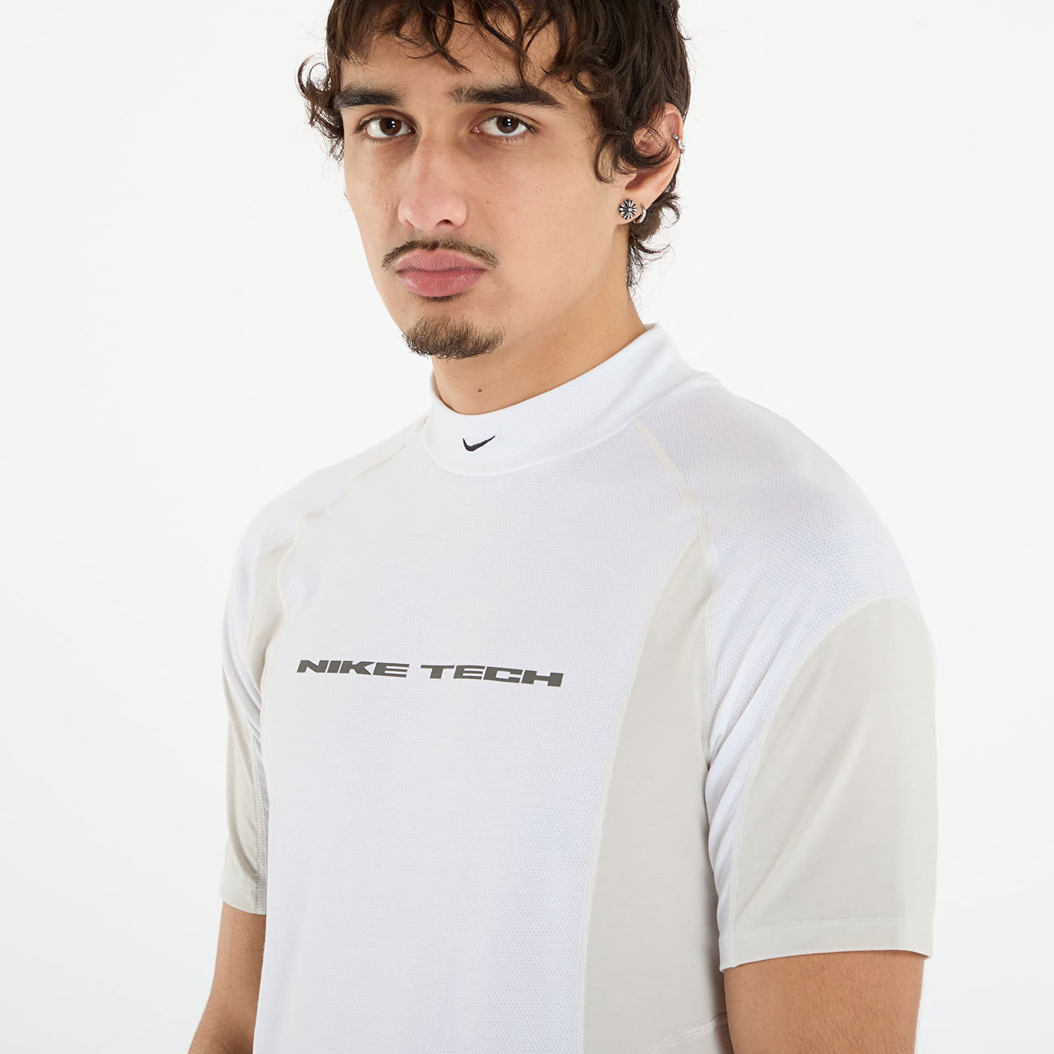 Tričko Nike Nike Tech Dri-FIT Short-Sleeve Base Layer Biela | IB1522-100, 1