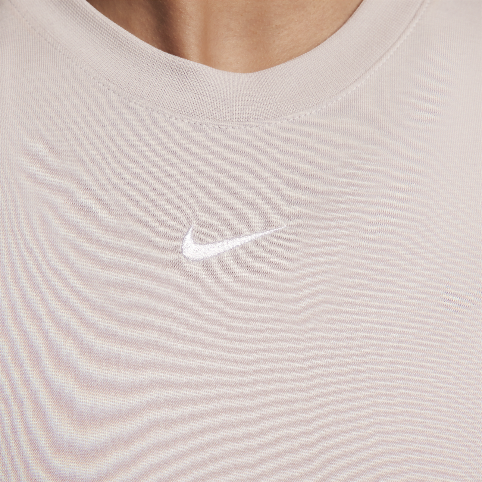 Sportswear Essential