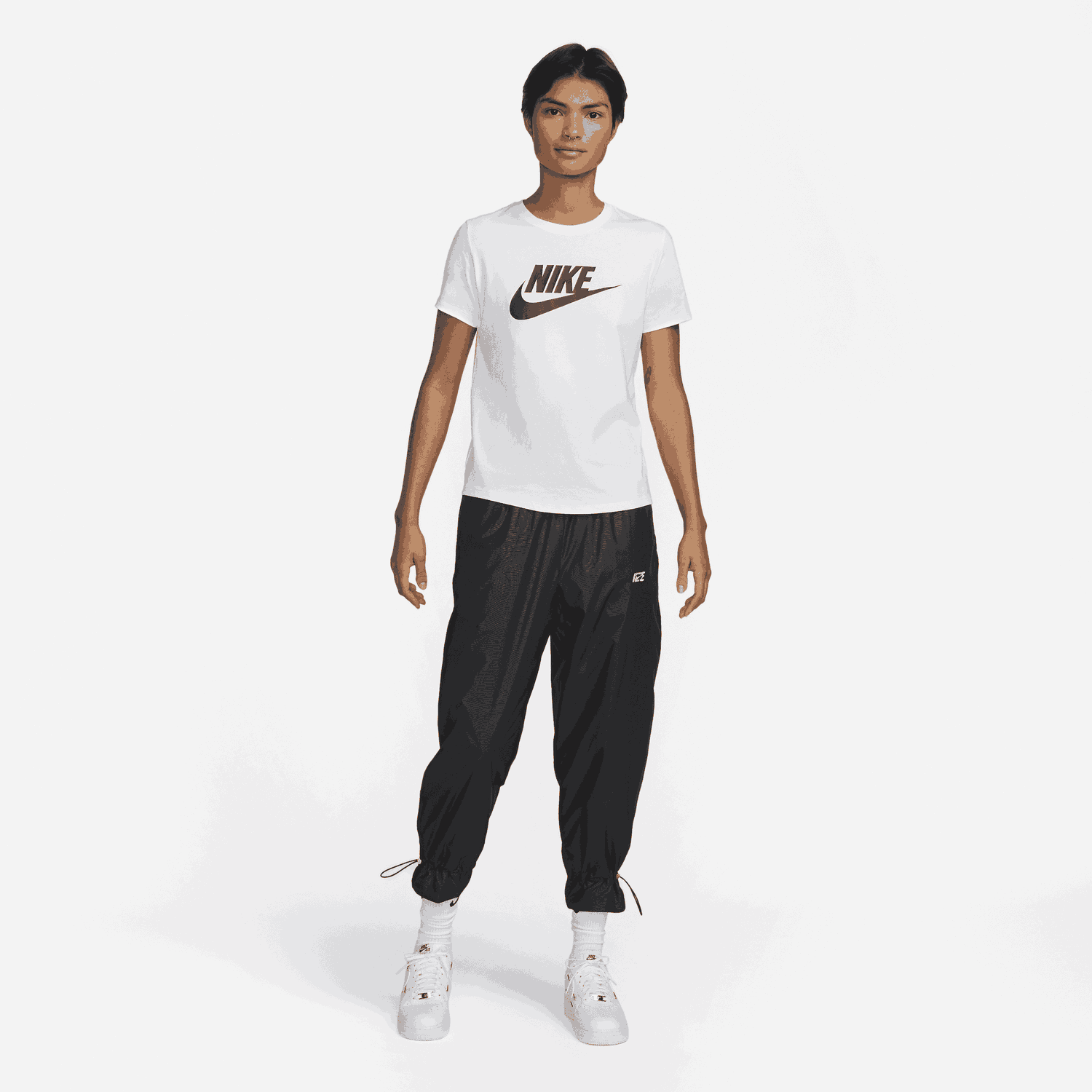 Tričko Nike Sportswear Essentials Logo Tee Biela | DX7906-100, 1