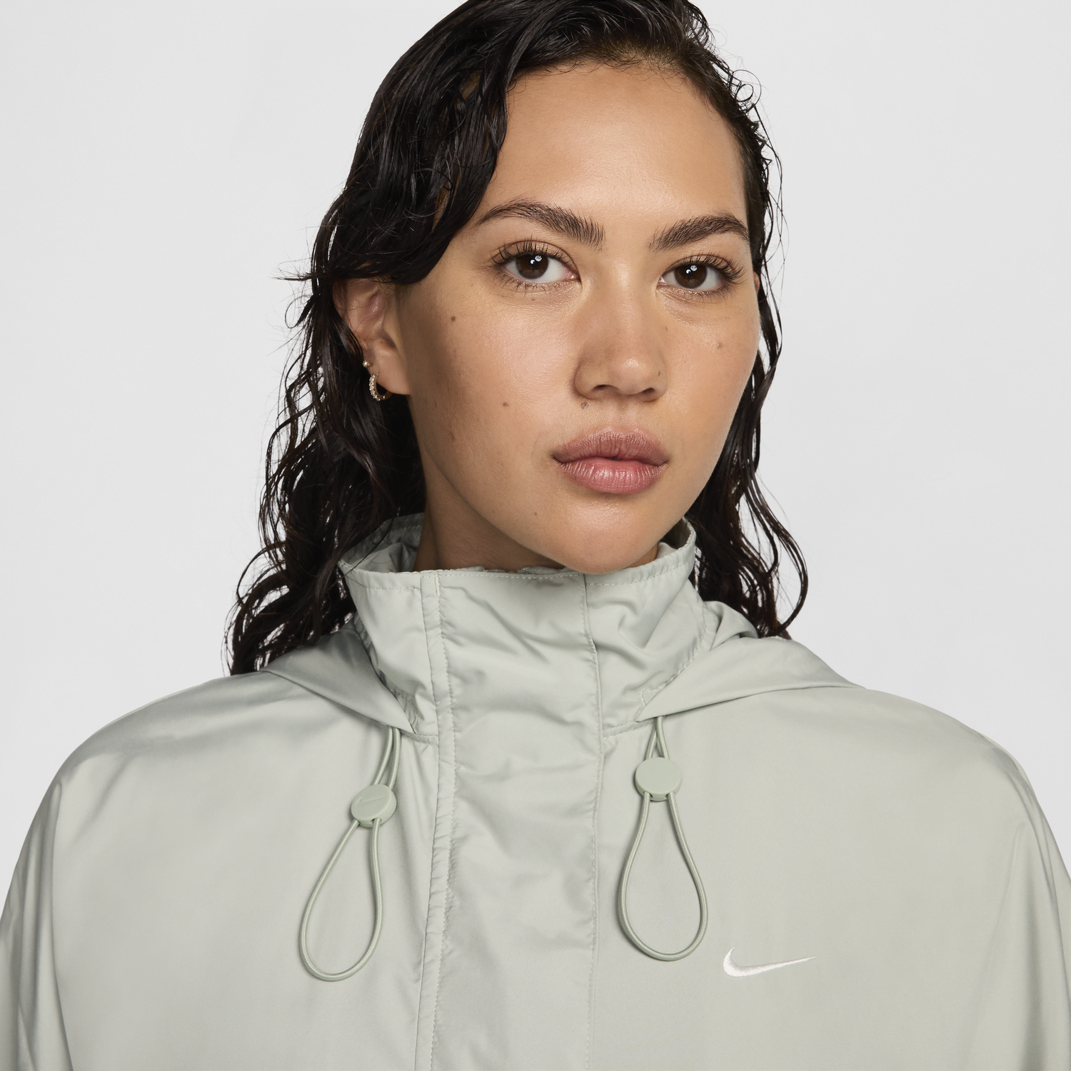 Bunda Nike W NSW ESSNTL TRENCH Šedá | FN2843-370, 1