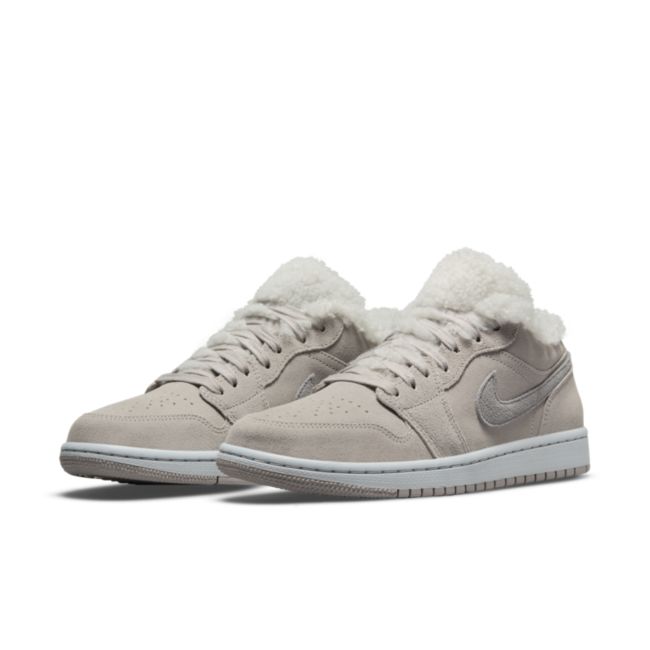 Air Jordan 1 Low SE W