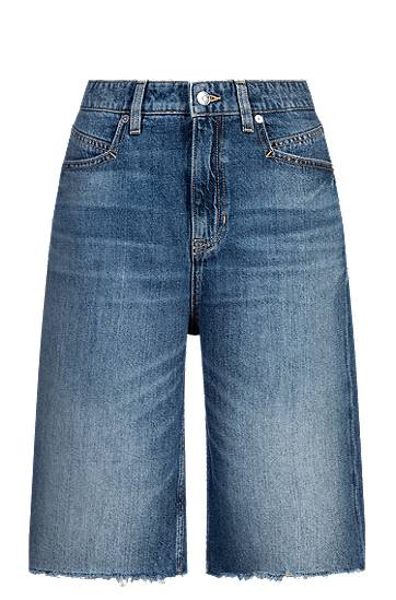 Šortky BOSS Denim Knee-Length Shorts with Raw Hem Modrá | 50534213