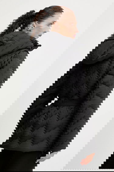 Prešívaná bunda Helly Hansen Hooded Belted Chevron Puffer Jacket WINTER BLISS Čierna | 54457, 3