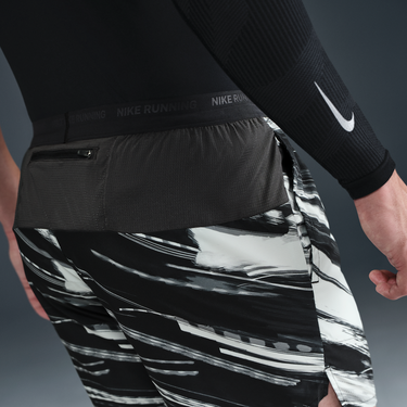 Šortky Nike 7" Dri-FIT Stride Running Shorts with Liner Čierna | IB7928-025, 3
