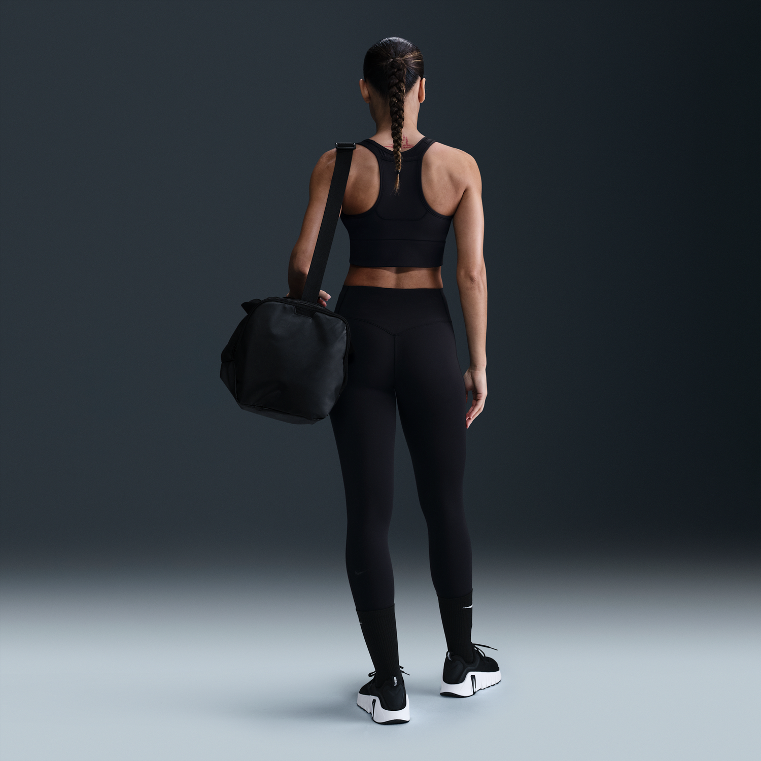 Tielko Nike Nike Universa 7/8 Mid-Rise Pocket Leggings Čierna | HQ6813-010, 1