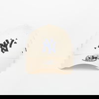 New Era New York Yankees 9FORTY Side Patch Adjustable Cap