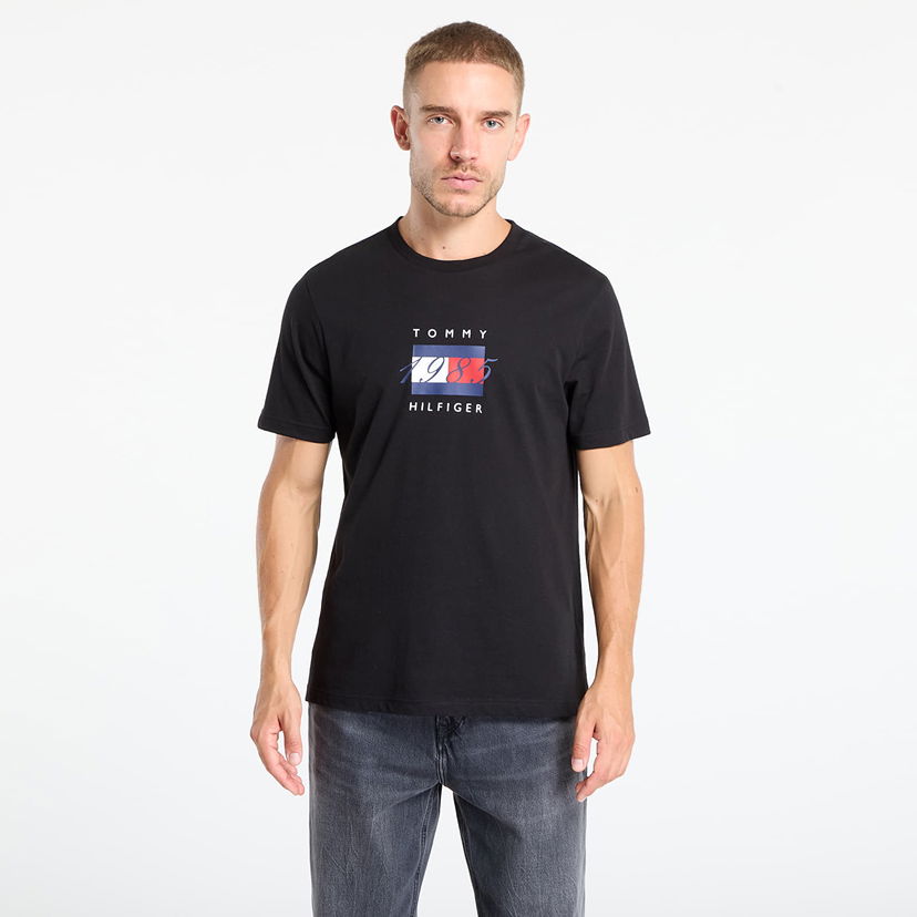 Tričko Tommy Hilfiger Tommy Hilfiger Linear Flag Graphic Tee Čierna | MW0MW41338 BDS