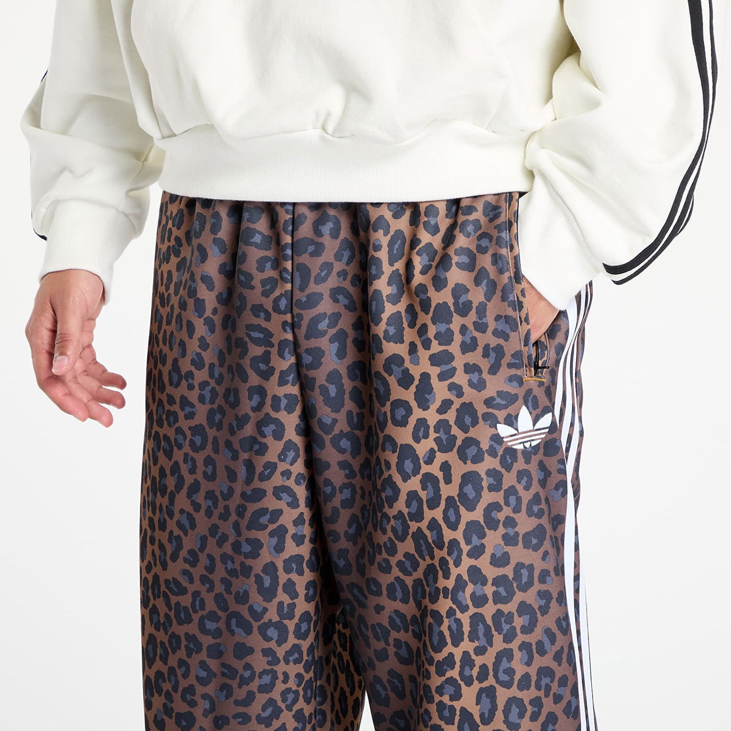 Tepláky adidas Performance Firebird Loose Leopard Track Pants Hnedá | JV7580, 1