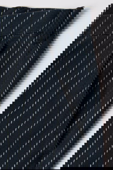 Nohavice By Parra Meandering Pinstripe Chinos Navy | 54245, 2