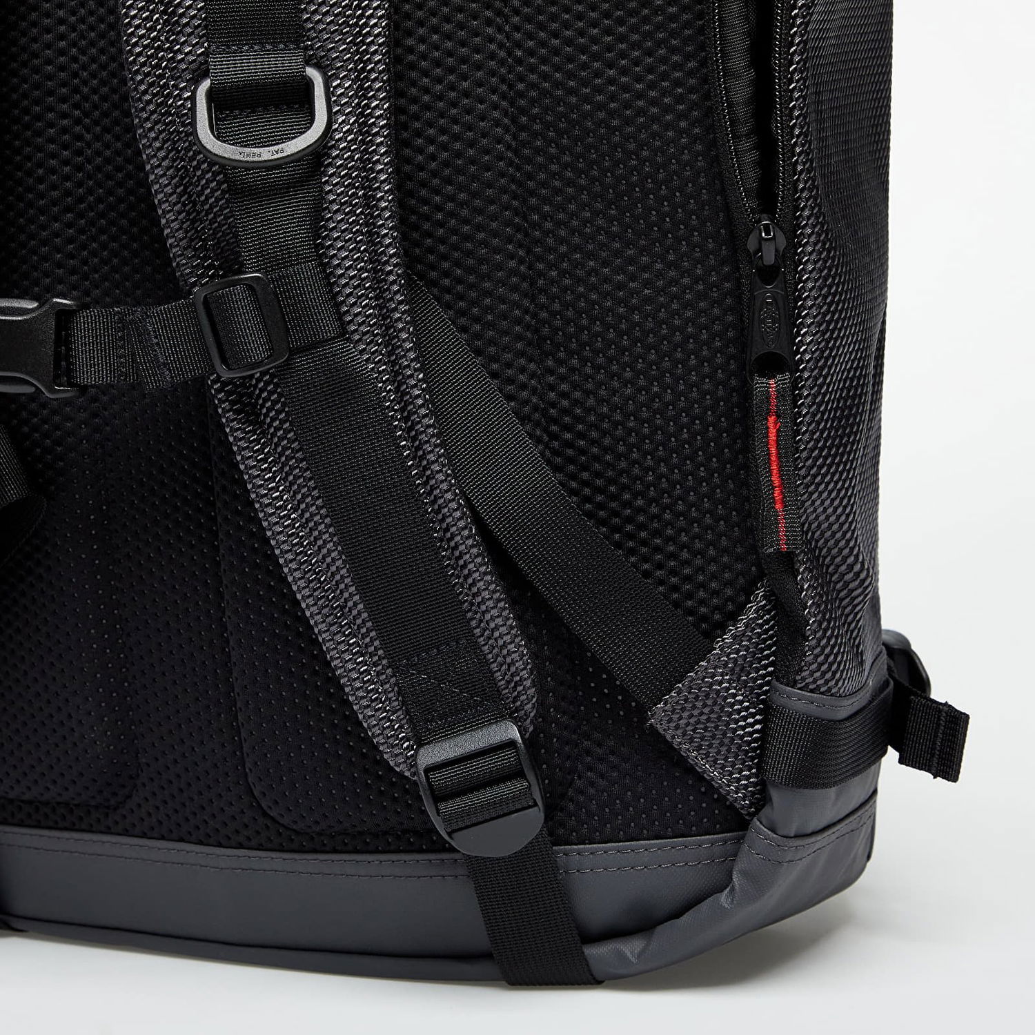 Batoh EASTPAK Tecum Roll Cnnct Backpack Šedá | EK0A5BFNI97, 1