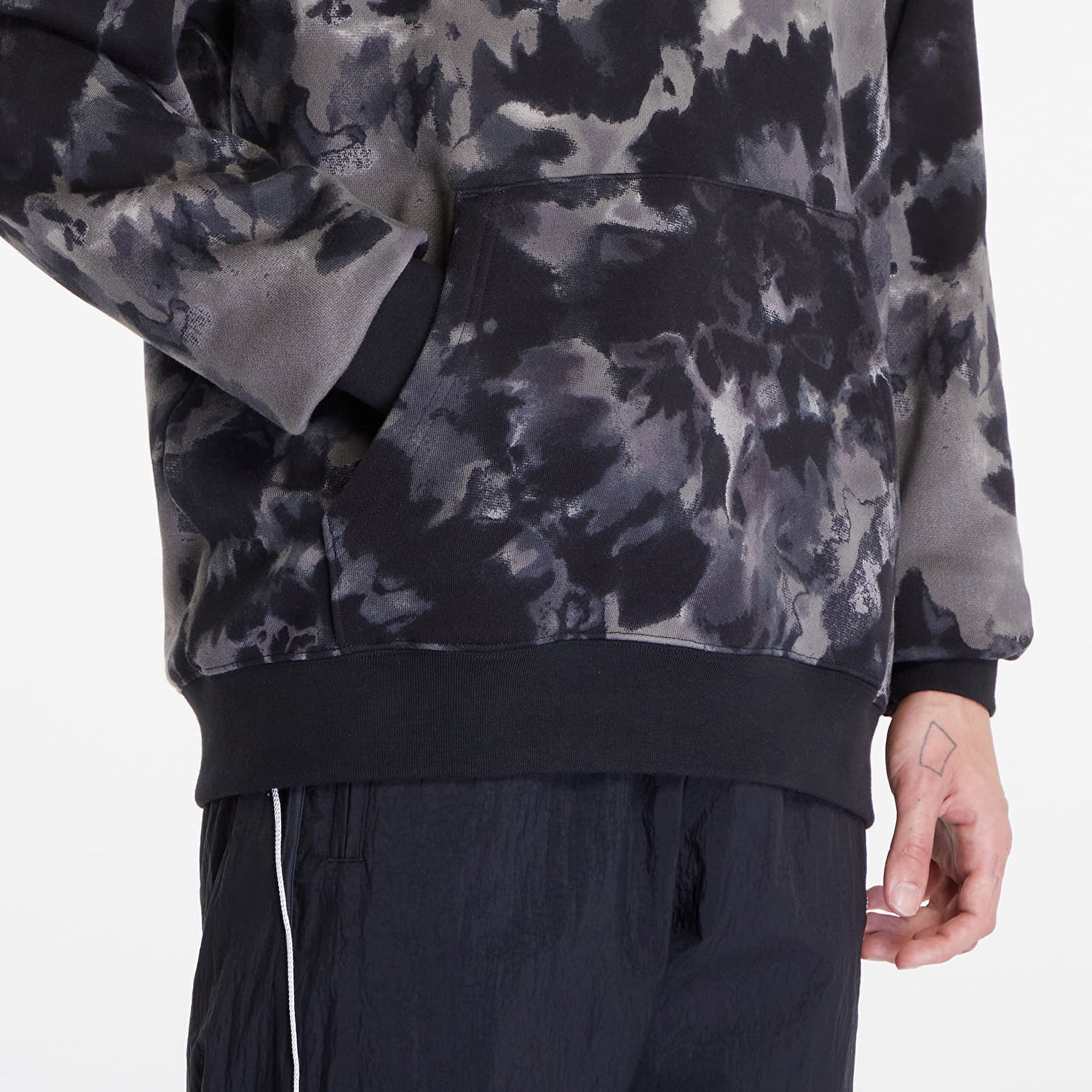 Mikina adidas Originals Tie-Dyed Hoodie Black Camo Čierna | IZ2508, 1