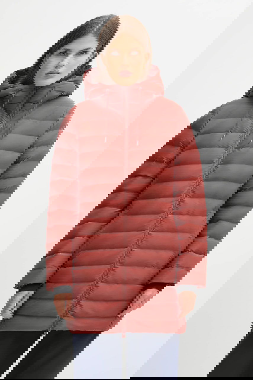 Prešívaná bunda Rains Rains Lohja Curve W3T3 Hooded Puffer Coat Červená | 15890.125, 1