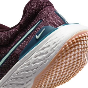 Tenisky a topánky Nike ZoomX Invincible Run Flyknit 2 W Vínová | DC9993-601, 4